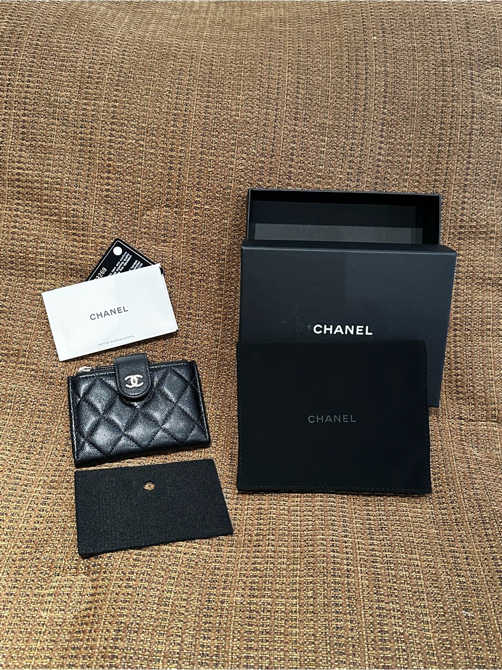 CHANEL Black Quilted Lambskin Card Holder with CC Snap